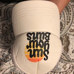 Sun your buns billa bong hat